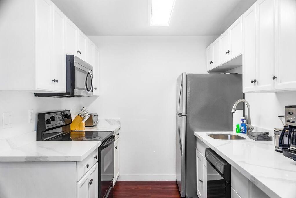 Апартаменты Seattle Cloud 2Br Prime Location Экстерьер фото