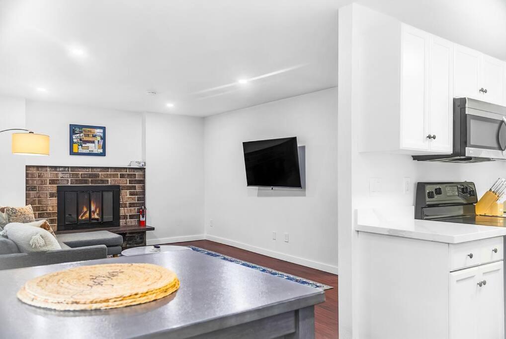 Апартаменты Seattle Cloud 2Br Prime Location Экстерьер фото