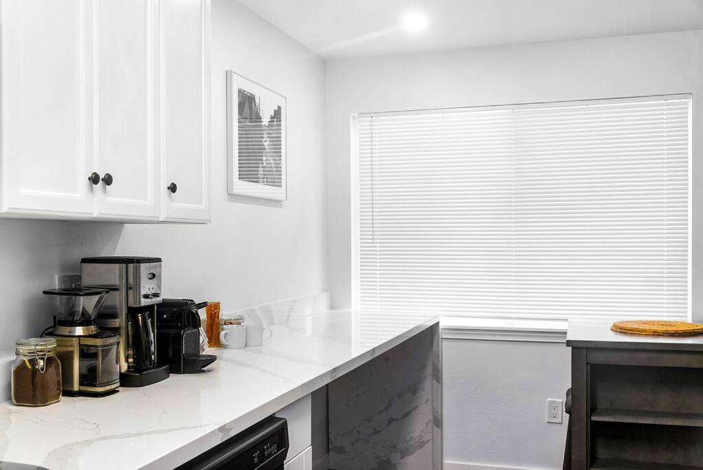 Апартаменты Seattle Cloud 2Br Prime Location Экстерьер фото